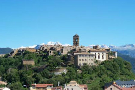 Aínsa: una villa medieval en el Pirineo