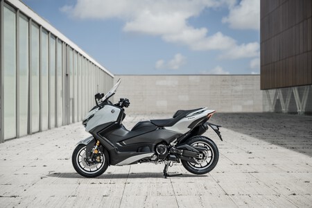 Yamaha Tmax 2025 013