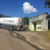 La sequía está provocando que pueblos de Vizcaya y Cantabria dependan de camiones de agua para ducharse o beber