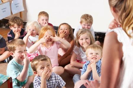 ¿Pedirías atrasar un curso la entrada al cole si tu hijo fuera prematuro?