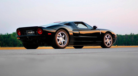 Este Ford GT de preproducción, completamente legal para carretera, sale a subasta... y no va a ser barato