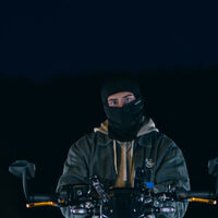 El accesorio de 15 euros que uso a diario en invierno y que marca la diferencia en moto 