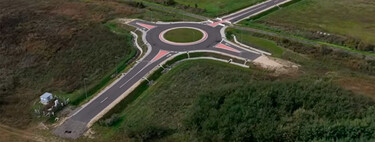 Si piensas que España es el paraíso de las rotondas millonarias, lo de Hungría es otro nivel: se ha gastado 1,4 millones en una glorieta en medio del campo