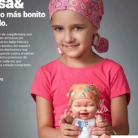 Diseñando esperanza y sonrisas: una niña enferma de cáncer dibuja el pañuelo de un nuevo Baby Pelón