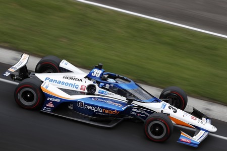 Takuma Sato gana las 500 millas de Indianápolis, Álex Palou se estrella y el embrague arruina a Fernando Alonso