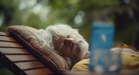 La siesta y Face ID son la nueva combinación ganadora de este anuncio del iPhone XR