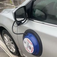 La 'ventosa de la vergüenza': el invento chino para los conductores que aparcan mal y que tu vecino está pidiendo a gritos