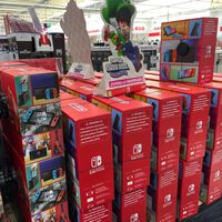 El outlet de MediaMarkt está liquidando estas consolas portátiles: últimas unidades de PS Portal a 160 euros y Switch a 216 euros