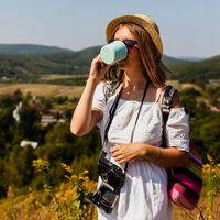Se puede viajar sin contribuir a la saturación de los destinos turísticos: diez consejos para lograrlo