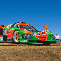 Este enorme Mazda 787B de madera decora ya las colinas del Mazda Raceway Laguna Seca