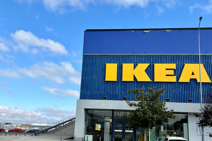 Da un giro al salón con la estantería de IKEA más vendida de la
