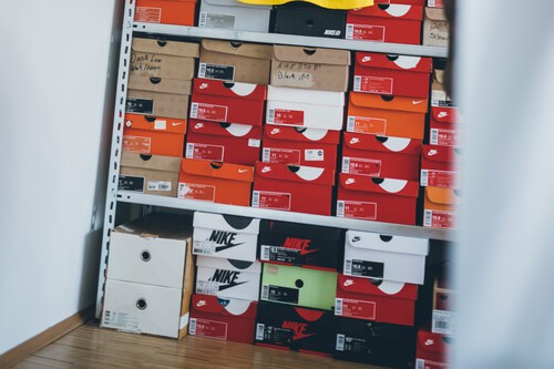 El outlet de Nike vacía sus estanterías y comienza a liquidar todas las zapatillas, camisetas y más a mitad de precio    