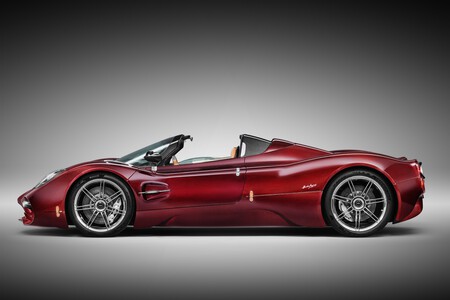 Pagani Utopia Roadster 010101 Laterale Aperta 1 1