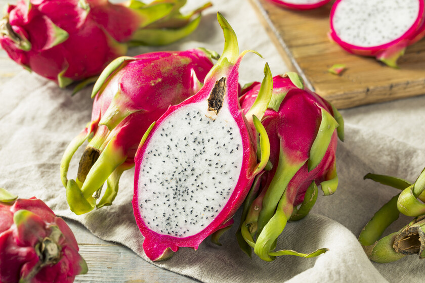 Pitahaya pitaya o fruta del dragón Características propiedades y usos en la cocina