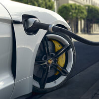 Un senador republicano de Wyoming propone prohibir los coches eléctricos para chinchar a California