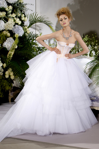 Vestidos de novia Invierno 2009 en los desfiles de Alta Costura