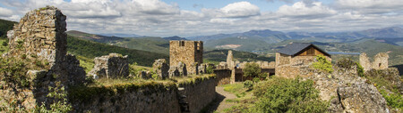 Castillo De Cornatel