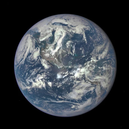 Esta foto completa de la Tierra es la primera que toma la NASA en más de 40 años