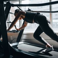 La ciencia sabe que hay algo más útil para quemar grasa que andar muy rápido: andar con mucha inclinación