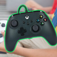 Oferta de remate en Amazon: control alámbrico PowerA para XBOX, no necesita pilas y cuesta menos de 450 pesos 