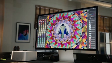 El Apple Studio Display es un monitor más caro, pero con pocas alternativas a su altura y único en simplificar tu escritorio