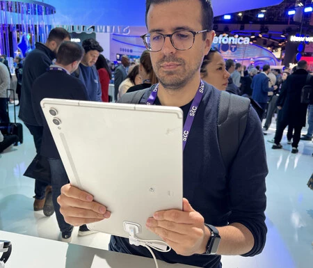 Samsung Galaxy Tab S9 Ultraはタブレットではなく、タブレットです。