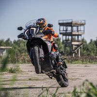 Giro de 180 grados en el futuro de KTM: BMW habría presentado una mega oferta para comprar la compañía