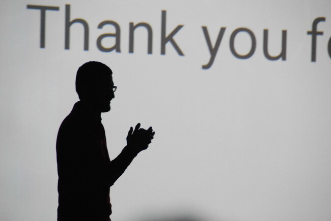 Sundar Pichai en una presentación de Google