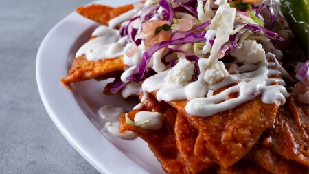 Cómo hacer 1 litro de salsa para chilaquiles rojos tradicionales, alcanza perfecto para 5 personas