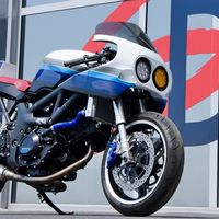 ¡Orgullo oldie! Esta Suzuki SV650 es un homenaje brillante a las GSX-R750 de 1990