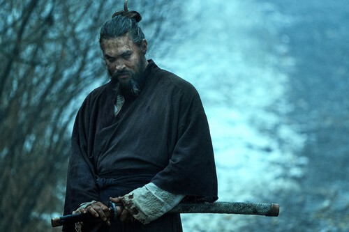 Esta serie de ciencia ficción con Jason Momoa tiene lo mejor de Mad Max, Juego de Tronos y un Premio Nobel de Literatura, pero casi nadie la conoce 