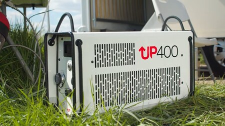 Este generador portátil a hidrógeno alimenta una autocaravana, y su tecnología podría recargar coches eléctricos