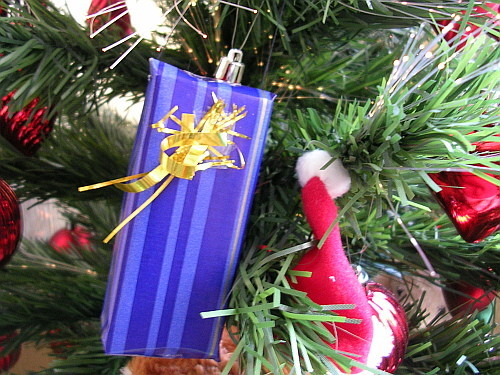 Decorar el árbol de Navidad ahorrando dinero