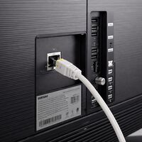 A veces, el cable no es la mejor solución: cuando conviene conectar la tele usando el puerto Ethernet y cuando es mejor usar WiFi