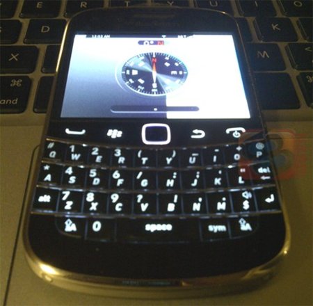 BlackBerry Dakota con pantalla táctil y teclado, en imágenes