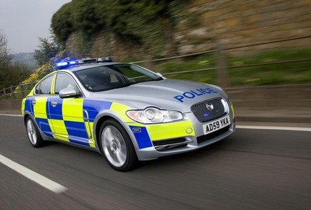Ahora sí, los Jaguar XF se visten de policía