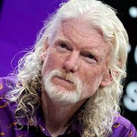 Dan Clancy, CEO de Twitch, afirma que no hay radicales en su plataforma y el público se le echa encima: "Está loco"