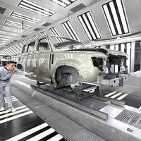 Jaguar Land Rover lleva más de un mes sin fabricar un solo coche tras un ciberataque y nadie sabe cuándo volverá a hacerlo: hay 30.000 empleos en la cuerda floja