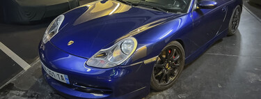 Este piloto quitó el vinilo de su Porsche 911 y al mismo tiempo la pintura del coche. Estos son los consejos a la hora de aplicar un vinilo al coche y que no te pase lo mismo 