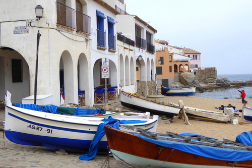 Calella de Palafrugell, donde Serrat compuso "Mediterráneo" en Girona