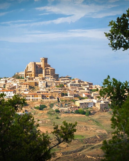 Pueblo Medieval Bonito Espana Encanto Visitar Escapada Viaje Invierno