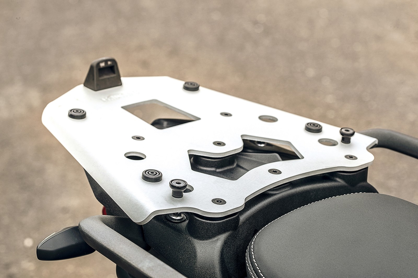 держатель sw motech. площадка под кофр. площадка под кофр ducati multistrada 1000. универсальная площадка monokey givi black (e251). Givi площадка для crf1100.