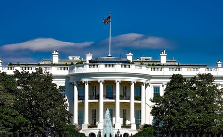 Facebook dice haber rechazado más de 2 millones de anuncios por tratar de 