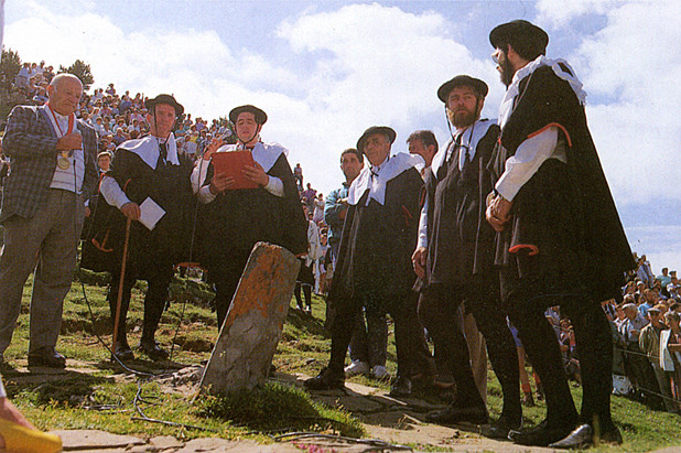 El Tributo de las Tres Vacas, entre pueblos del Pirineo, se paga desde hace seis siglos