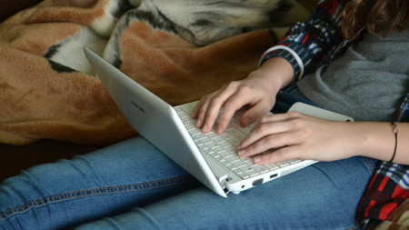 Cuidado con las redes WiFi en verano si te conectas para trabajar