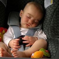 Ha vuelto a pasar: una bebé muere tras permanecer siete horas olvidada en el interior del coche