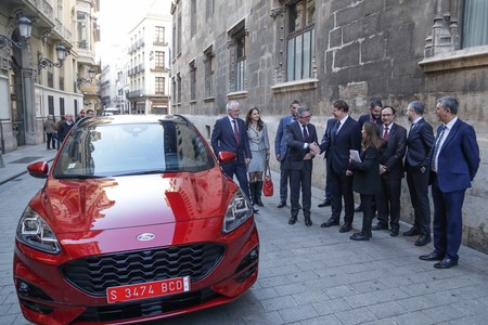 Ford inyecta 42 millones de euros en Almussafes para asegurar la producción de coches electrificados