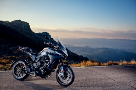 MV Agusta Turismo Veloce: una trail asfáltica de 110 CV que gana en comodidad sin perder su garra