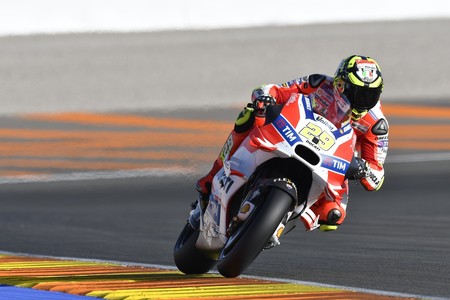 Andrea Iannone Gp Valencia 2016 Motogp