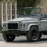 Este Land Rover Defender V8 es la enésima prueba de que Lando Norris mola mucho: un restomod hecho a medida con horno para pizzas incluido